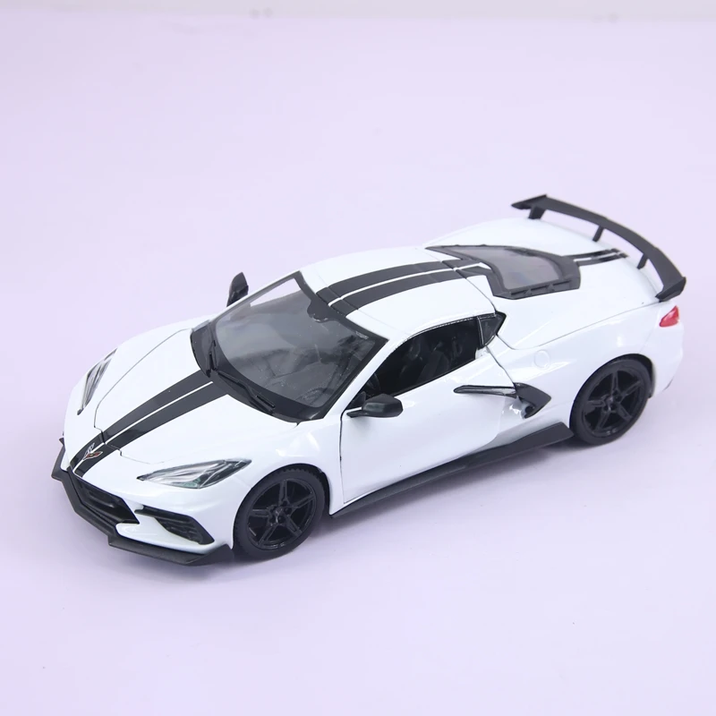 

Maisto 1:24 simulation Chevrolet Corvette Stingray Coupe C8 alloy supercar model car ornament with openable doors