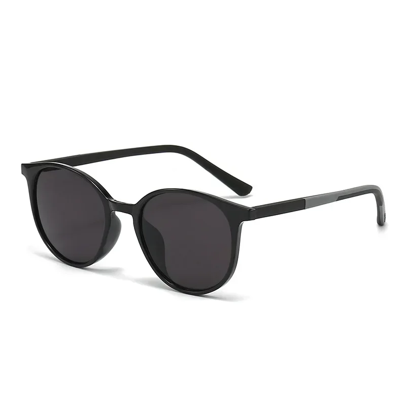 

New Trendy Small Frame Sunglasses for Men and Women, High-end Personalized UV Resistant Fashion Sunglasses