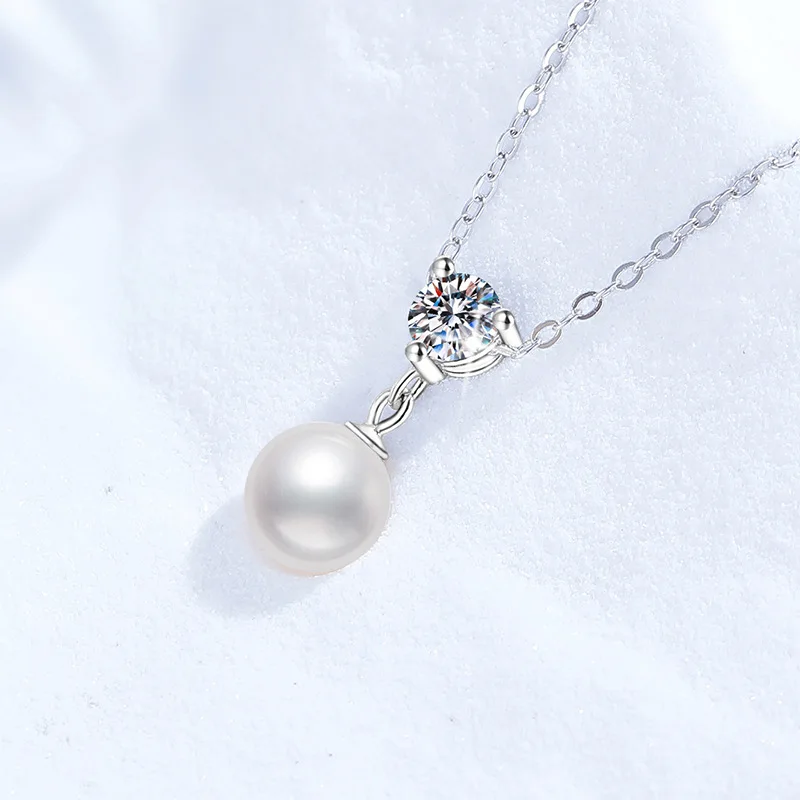

Natural Freshwater Pearl Pendant for Women, 0.5carat Moissanite Necklace,Platinum PT95018k Gold Collarbone,Light Luxury Necklace