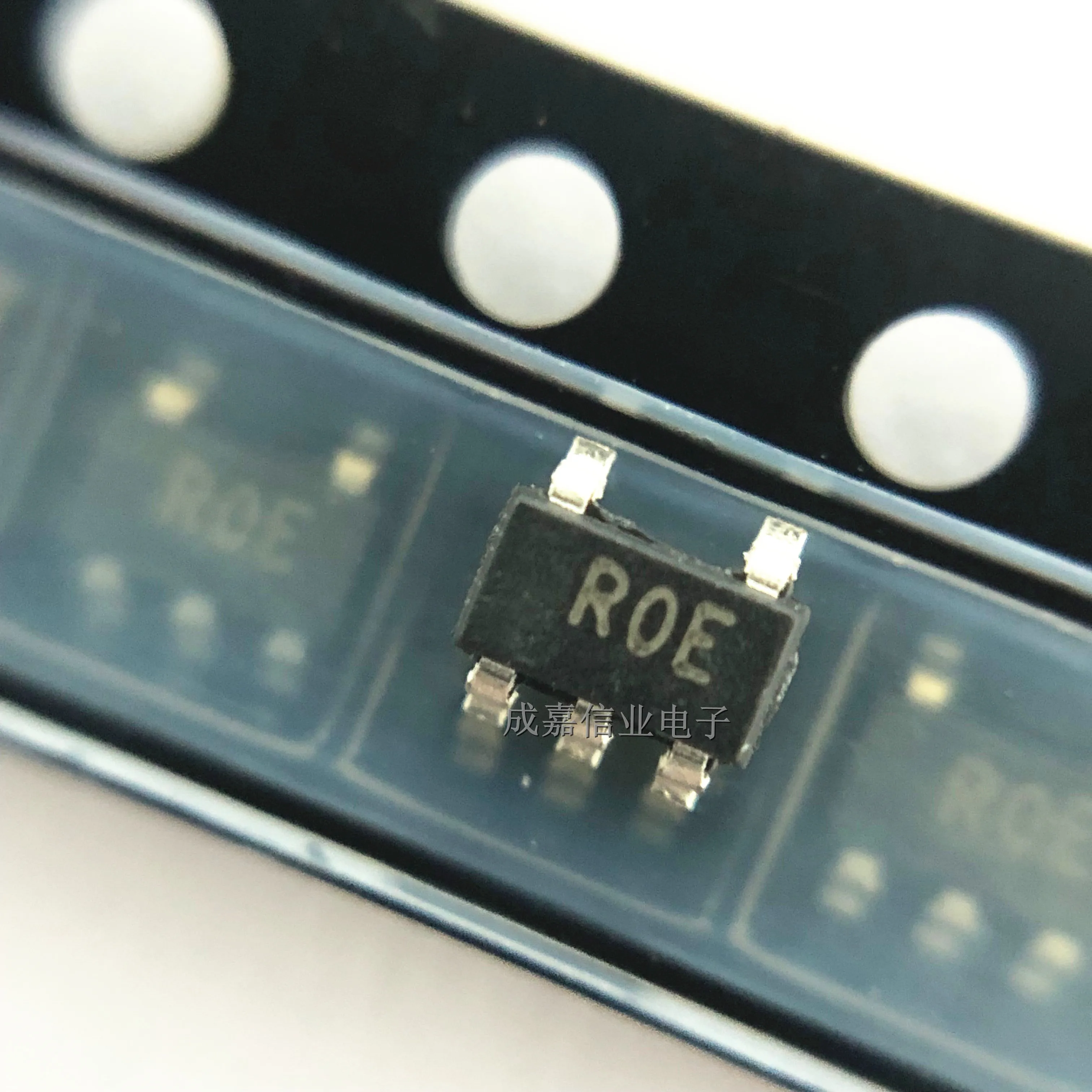 10pcs/Lot ADR361AUJZ-REEL7 SOT-23-5 MARKING;R0E ADR361AUJZ Voltage References Micropower reference with sink/source ca