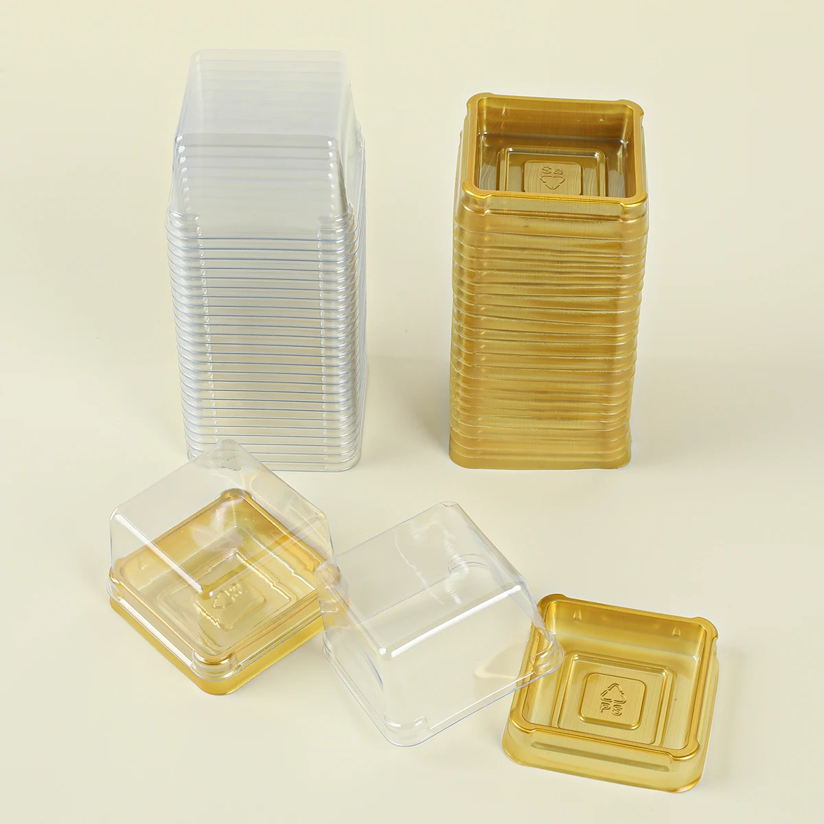 Cajas cuadradas de plástico para pastel de Luna, contenedor de hojaldre de yema de huevo, caja de embalaje dorada, caja de dulces de yema de huevo, 50 piezas