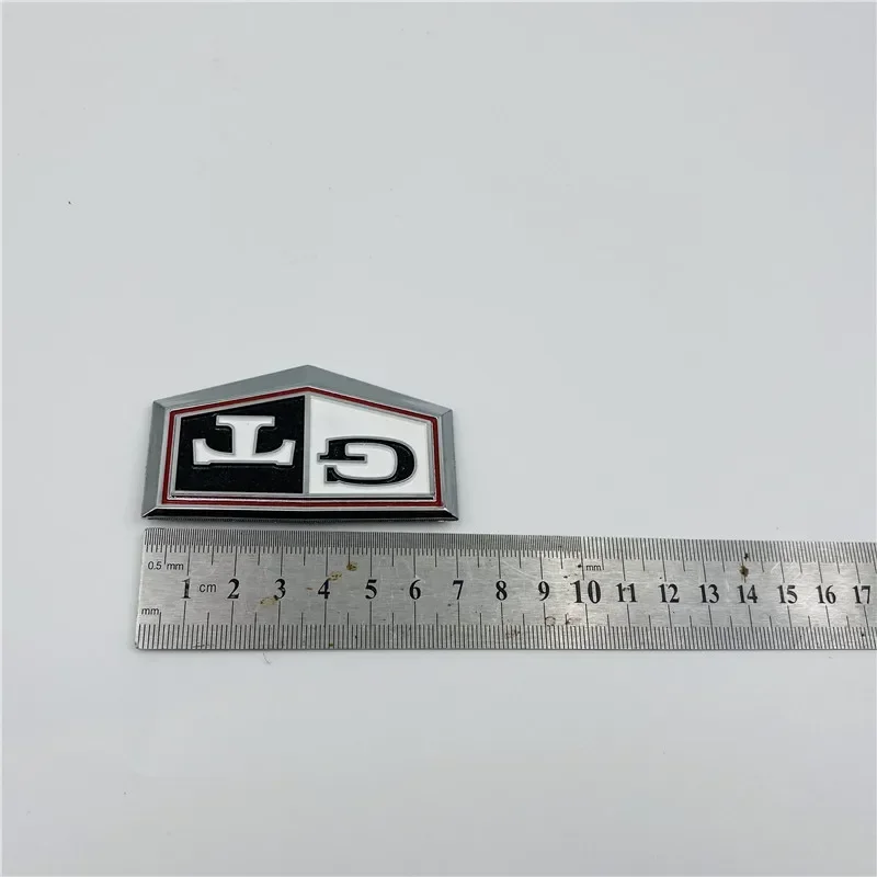 4 Colors Skyline C110 GTR GTT GT Front Side Fender Emblem Badge Logo Car Ornament For DATSUN C210