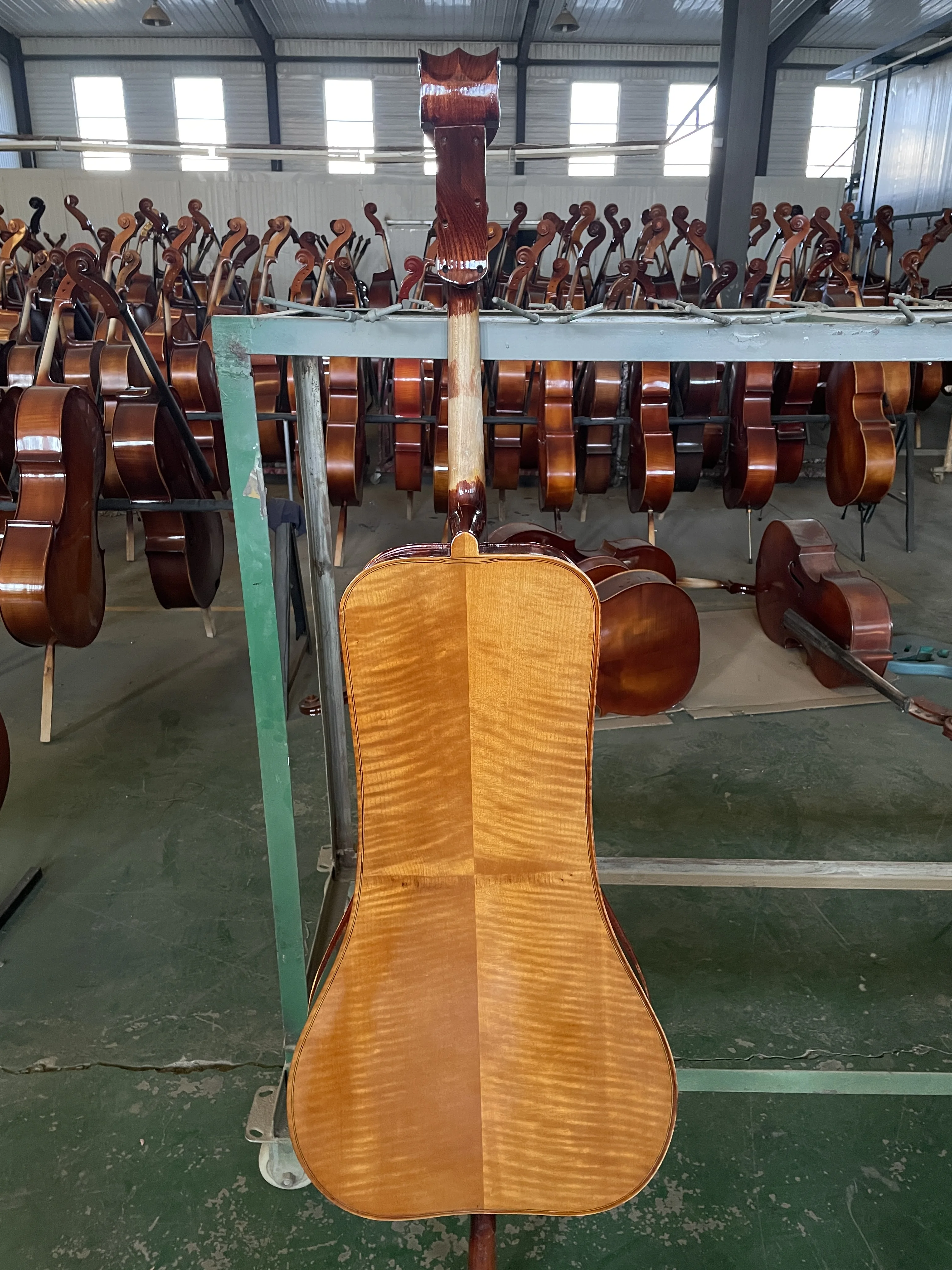 Maple-shaped cello made of solid wood, with beautiful lines, for beginners to practice, tiger pattern, 4/4