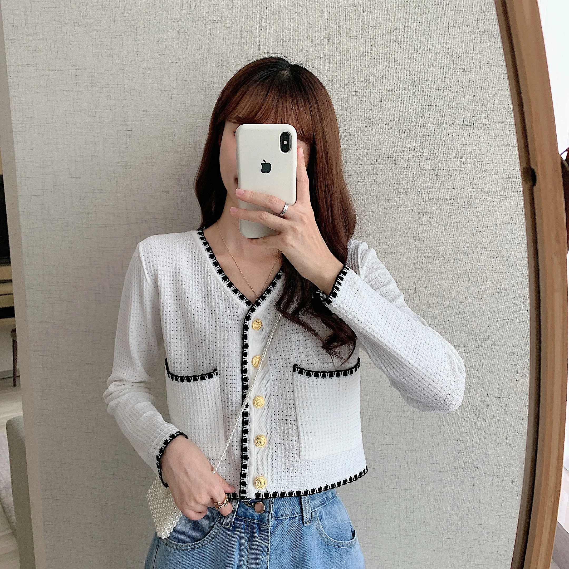 

Women Short Thin Tops Spring Fashion Solid color Buttons Casual T Shirt Long sleeve V-neck Cardigan Crop Tops Streetwear