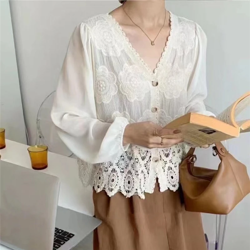 REALEFT 2024 New Lace Crochet Women\'s Blouses Spring Summer Korean V-Neck Long Sleeve Single Breated Short Shirts Female