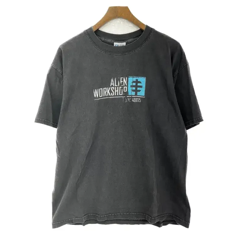 Vintage Alien Workshop Skateboards Made in USA Skateboarding T-Shirt Size M