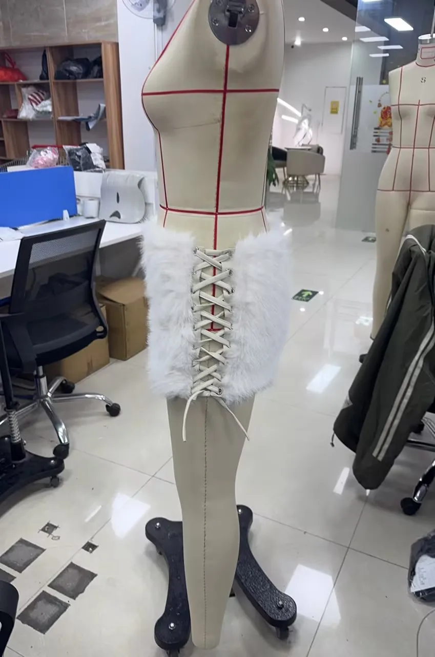 

Женские летние мини-юбки из плюша, однотонные, с боковыми вырезами и завязками, пушистые, для повседневной носки, путешествий, вечеринок