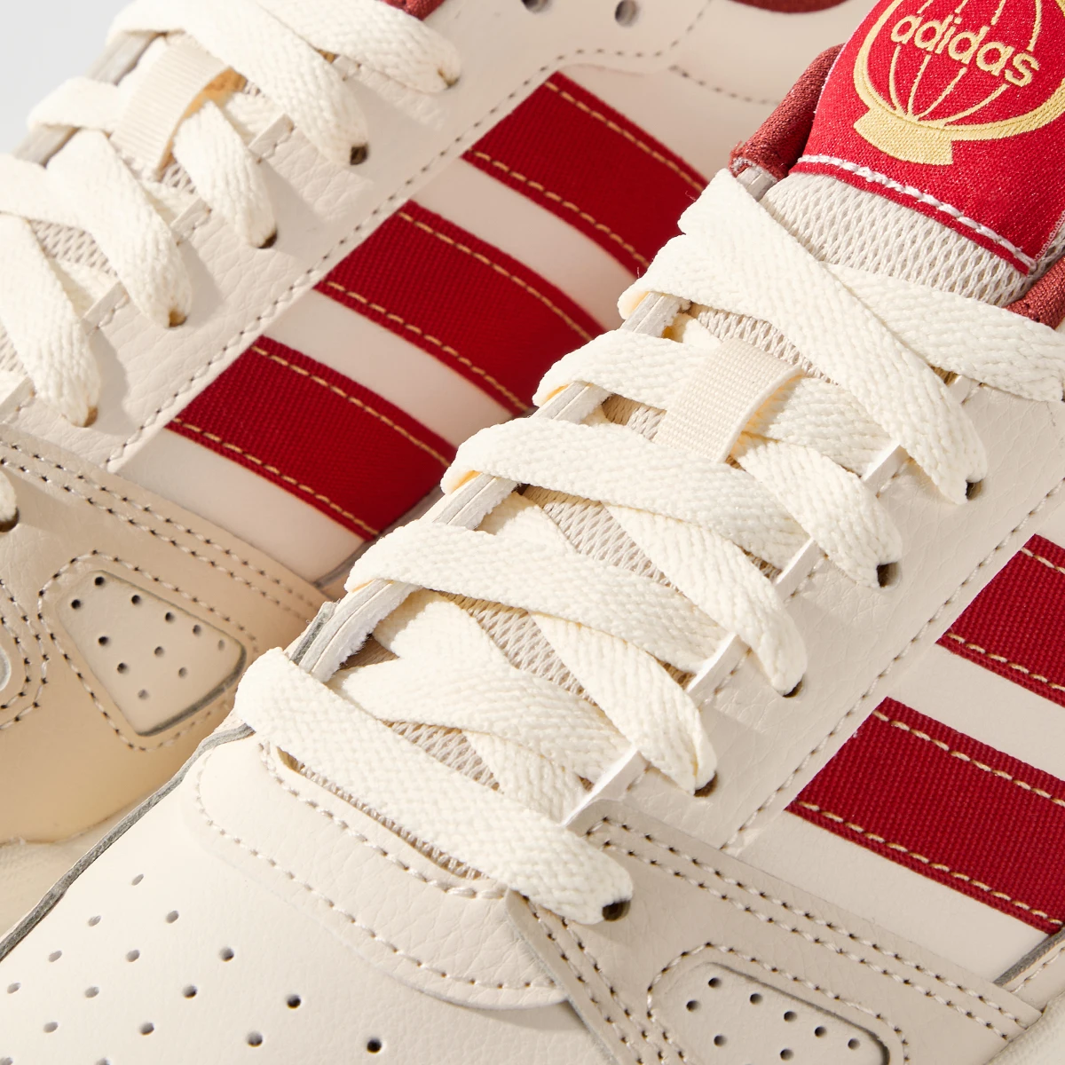 حذاء رياضي Adidas LITE BALLER Heritage منخفض الارتفاع، بدون توقيت ومرن للارتداء غير الرسمي والاستخدام اليومي