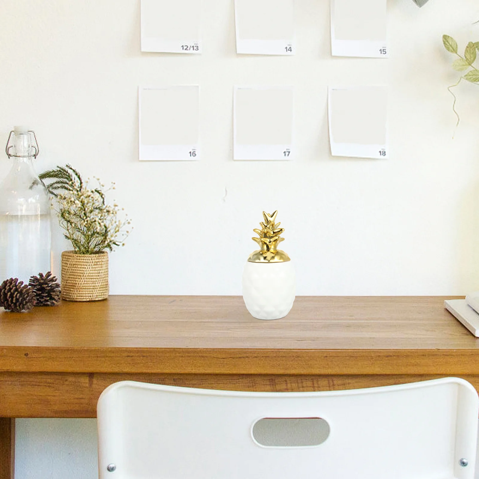 

Desktop Decoration Pineapple Adornment for Home Tabletop Ornament Necklace Container