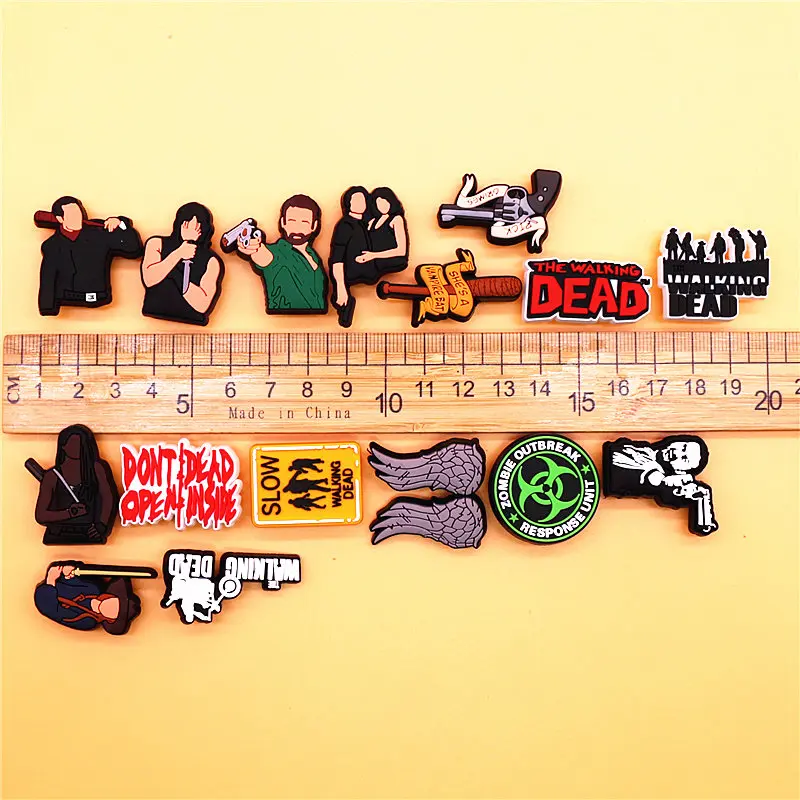 15 pz/set Walking Dead Style PVC Shoe Charms decorazioni Rick Negan Daryl Maggie Michonne scarpe fibbia accessori distintivi spille