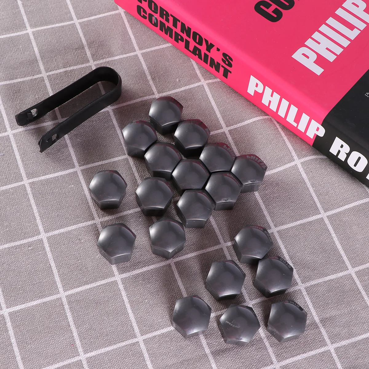 

21Pcs Hex Wheel Bolts Nut Covers T39 ABS Rustproof Tough Durable Easy Push on Fit Decorative Wheel Nut Covers Bolts Cover