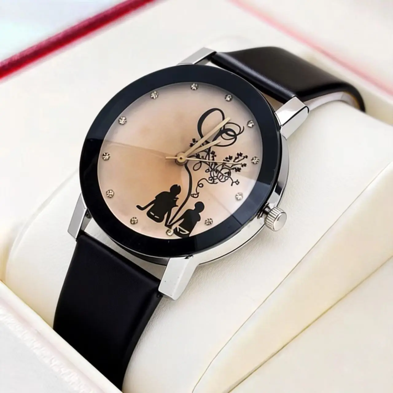 

Ретро-часы для женщин модные и элегантные. Женские кварцевые часы — это художественные, модные и простые.