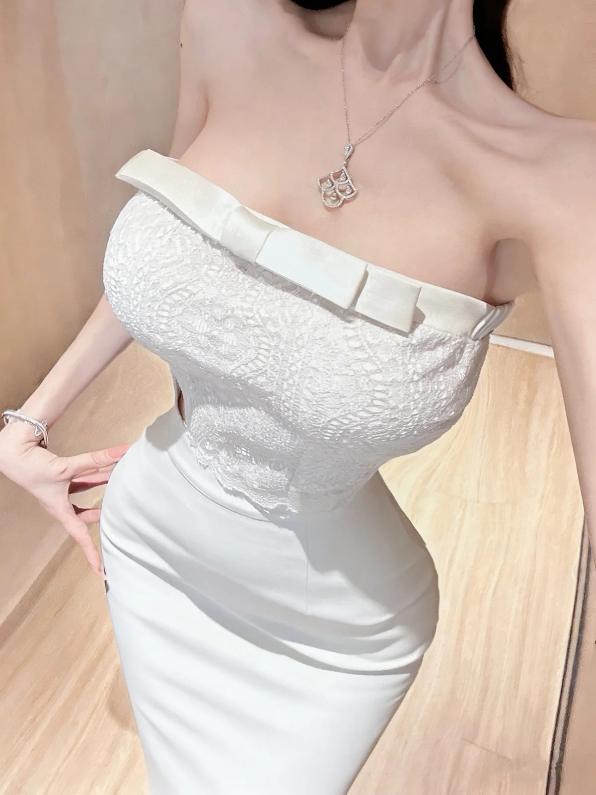 

Sexy Knot Lace Shirt Women's Short Length Slim Fit Cotton Polyester Blend Skirt Suiting Material Non Deformable