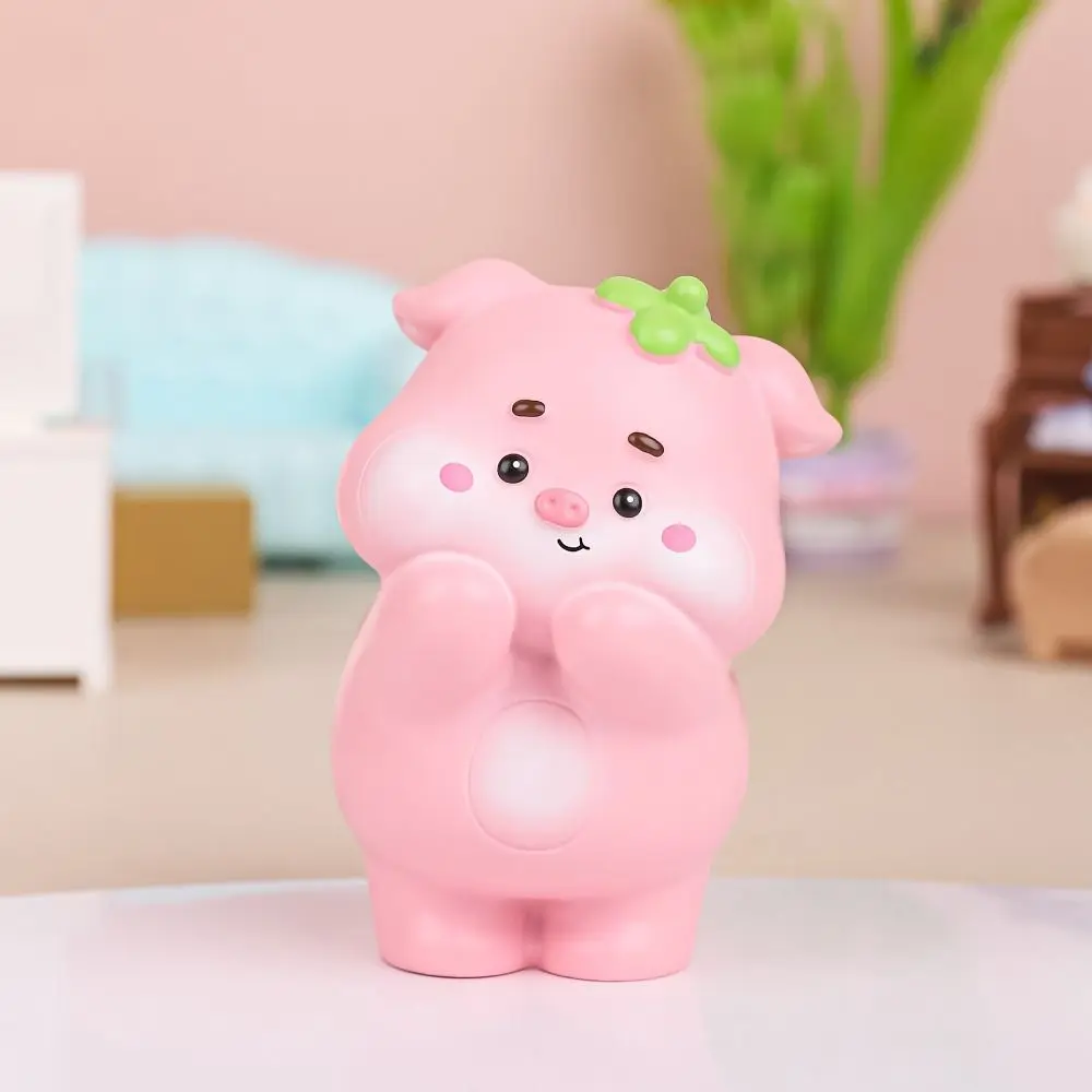 Creative Cute Strawberry Pig Statues Small Unique Resin Pig Ornaments Handmade Cartoon Animal Miniatures Office