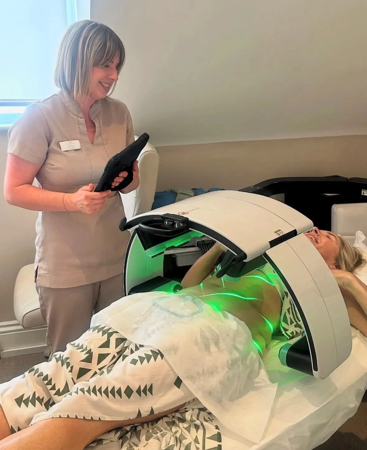 

10D Emerald lose Weight Machine SLyric 532nm Green LightBurn Fat Body Slimming Body Shaping Beauty SPA Machine