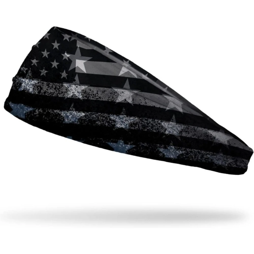 

The Big Bang Life has a black hair band