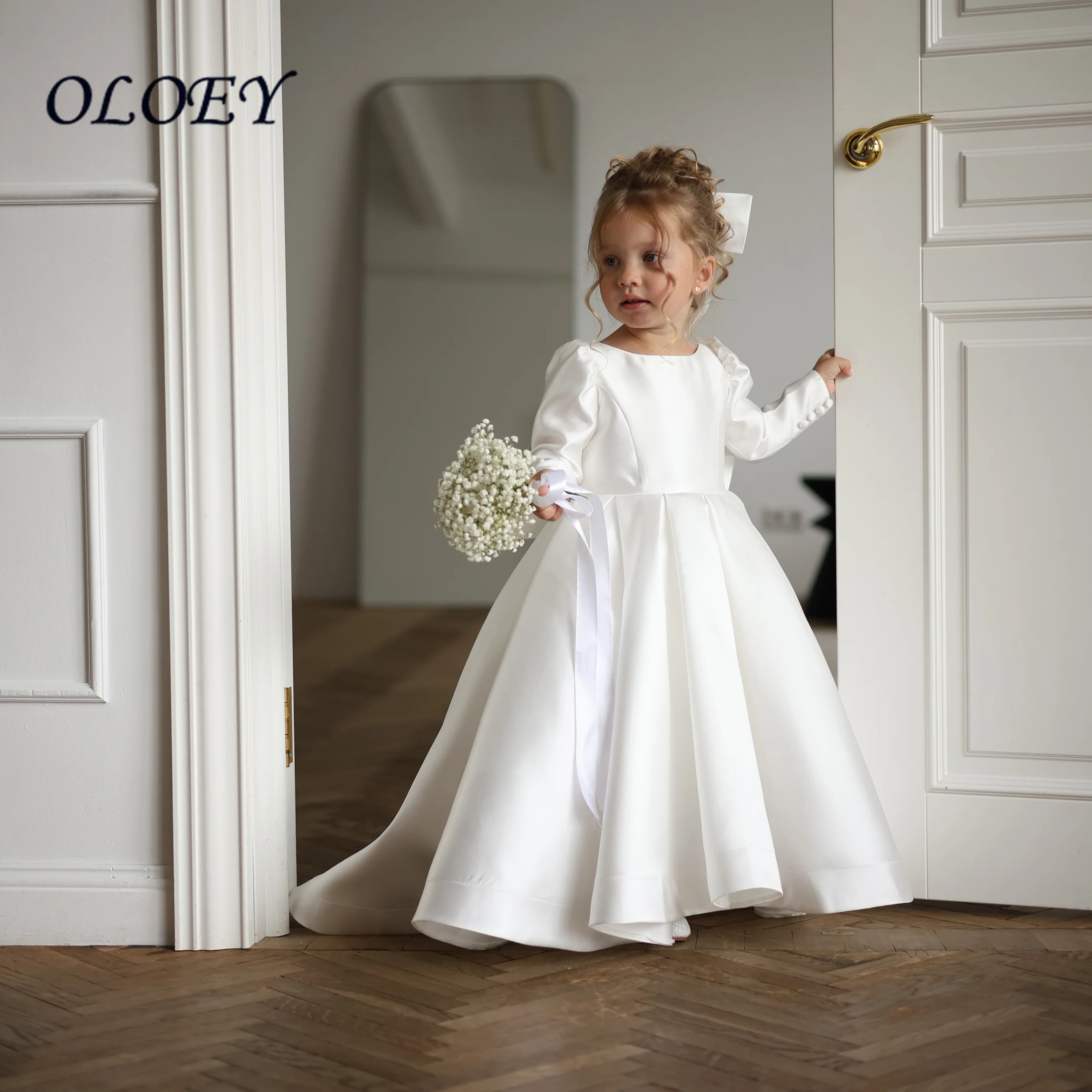 Oloey Customized 2027 Simple Satin Flower Girl Dresses Long Sleeve Pleated Ball Gown Toddler Kids Birthday Party Bridal Gown