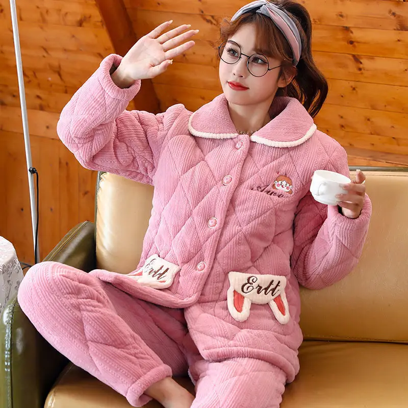 2024 neue Pyjamas Frauen Winter drei Schichten verdickte Baumwolle Lounge wear Koralle Samt Flanell Wärme Herbst geeignet Homewear