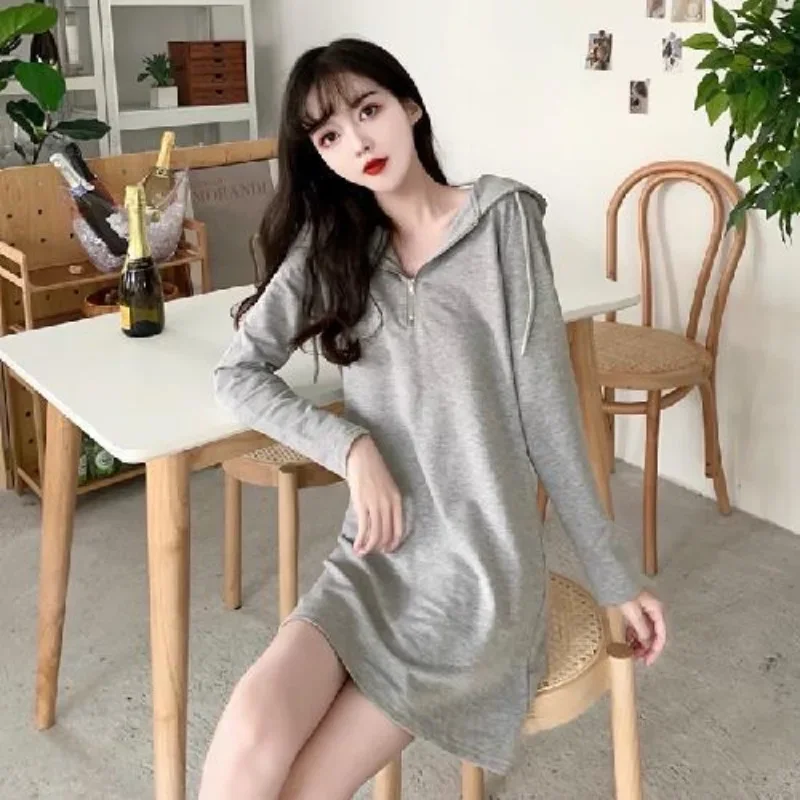 Spring and Autumn Women's Long Sleeves and Long Zippered Hooded Sweater Women's Loose Slim Lazy Style Dress