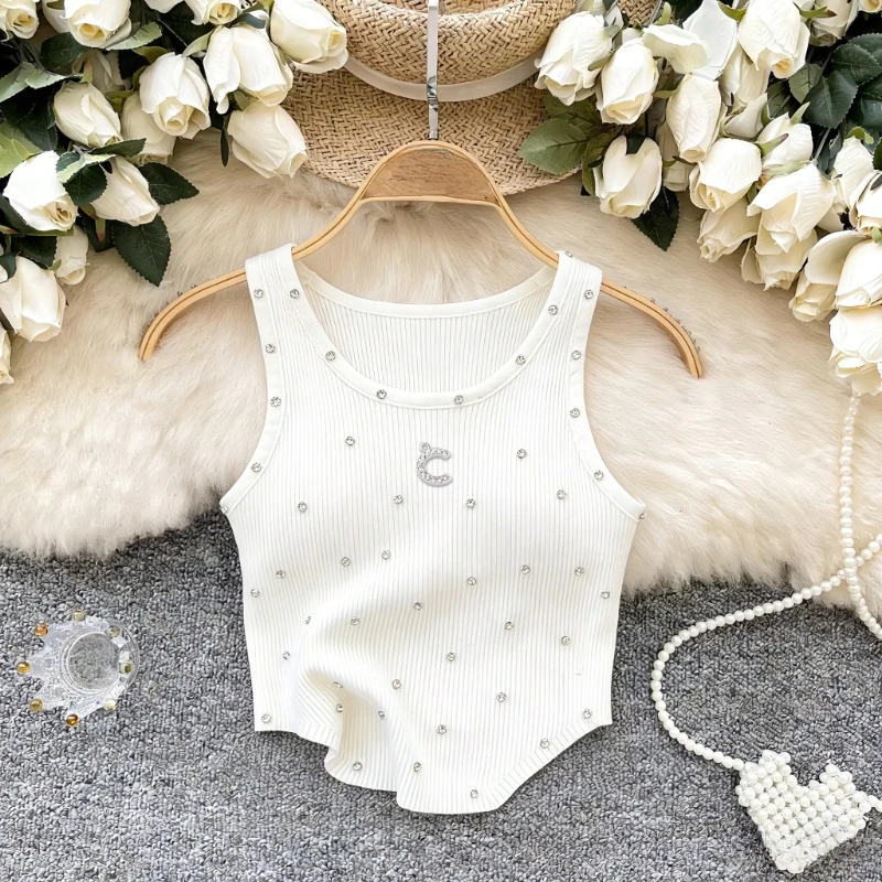 Damenbekleidung Lässiges Sommer-Weißes Strick-Cami-Top mit Strass-Detail Ärmellos Rundhals Dehnbares Geripptes Crop Tank Top