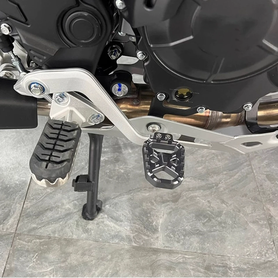 ل KTM 1390 سوبر مغامرة 1390 سوبر ديوك R 2024 + دراجة نارية الملحقات أوتاد القدم مسند القدم الدواسات الموسع الخلفية بدال فرامل