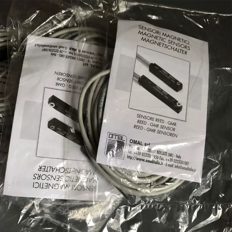 ITAL OMAL Magnetic Switch Sensor RS2T 10/110V AC/DC 10W