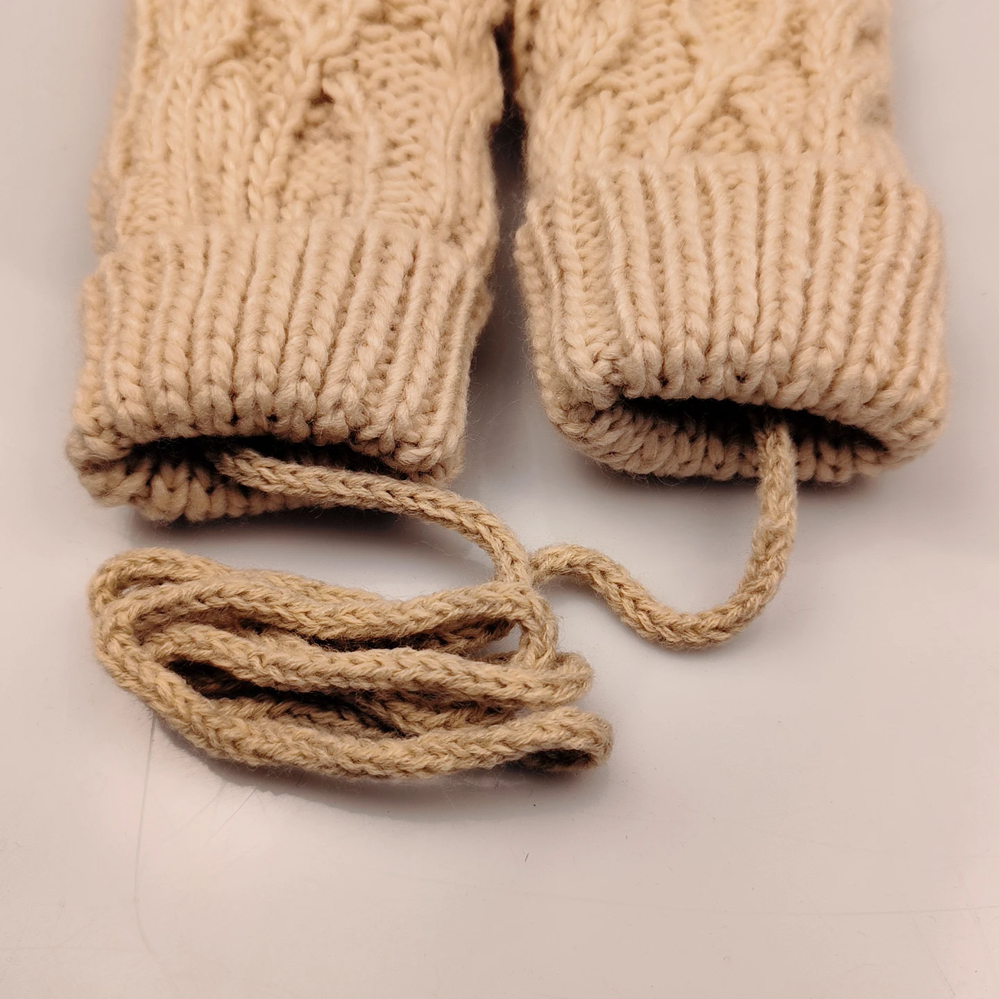Manoplas tejidas a la moda con flores para mujer, manoplas de invierno con cuello Halter para mujer, guantes gruesos y cálidos con dedos completos