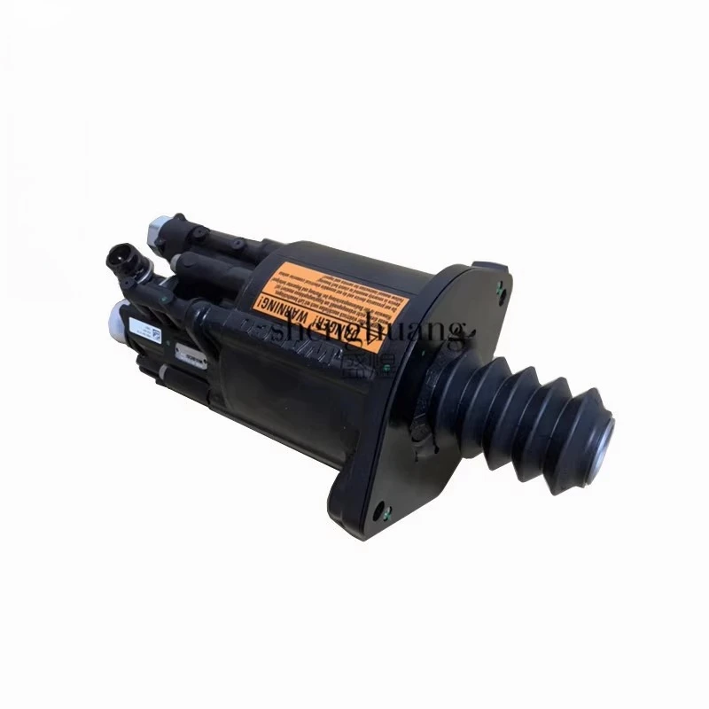 Hot sale  FUSO truck clutch sub-pump Fuso mixer truck minivan transmission clutch forbooster sub-pump