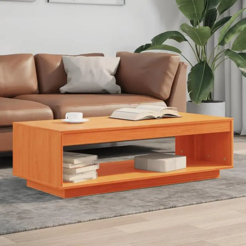 Table basse en pin massif à grain rustique, structure stable et surface de rangement pratique pour le salon