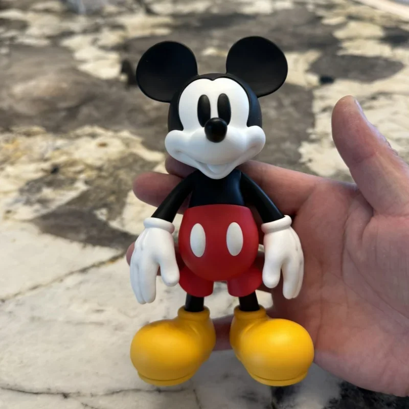 Hot Disney Vgt Mickey Anime Figuur Speelgoed Cartoon Kerst Limited Edition Pvc Standbeeld Model Pop Decoratie Schattig Kerstmis Cadeau Speelgoed