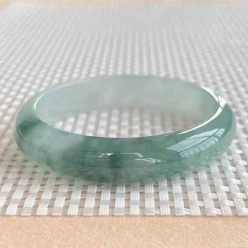 Piaohua jadeite bracelet Piaohua green safety bracelet oil green jade stone