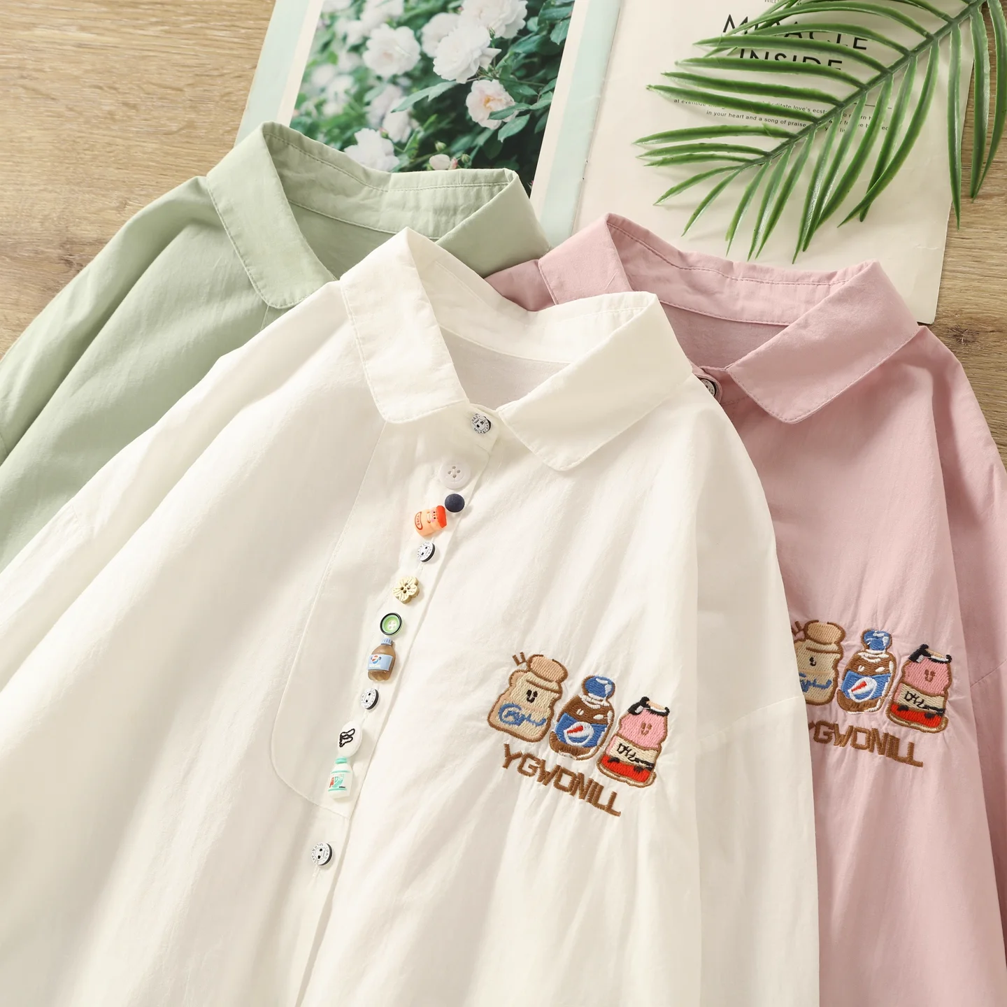 

Japanese vintage pure cotton cartoon embroider buttons white pink green shirts and blouses for women autumn long sleeve tops