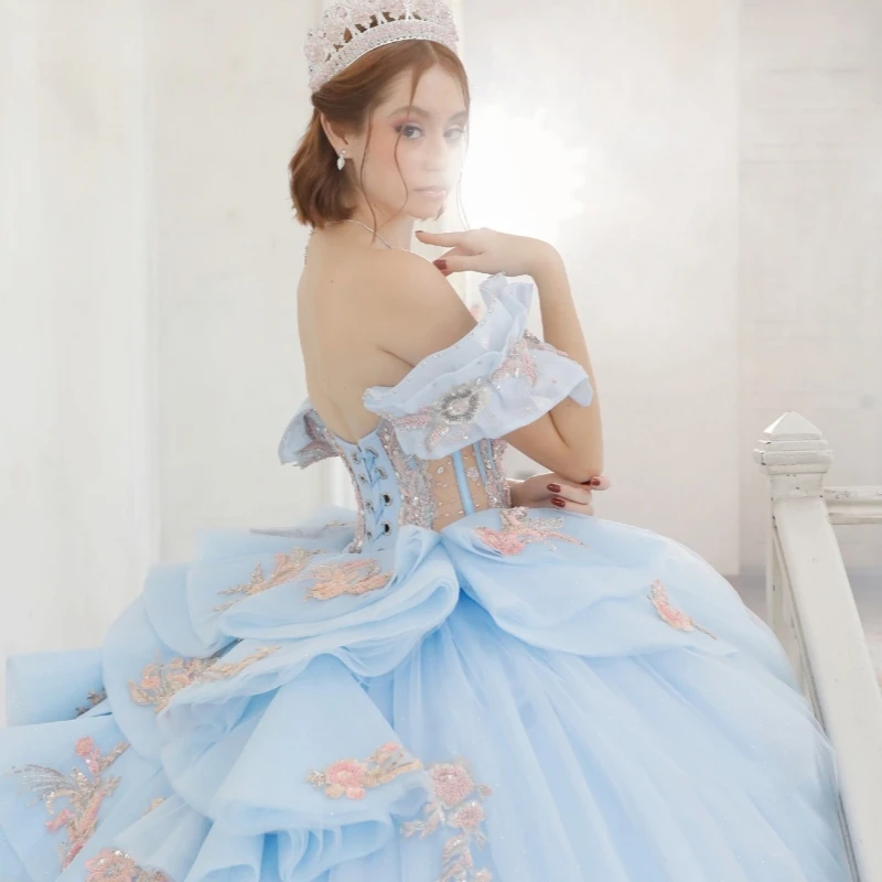 فساتين Quinceanera باللون الأزرق السماوي اللامع قبالة الكتف مزين بالدانتيل والخرز تول حفلة عيد ميلاد حلوة 16 فستان فيستدوس