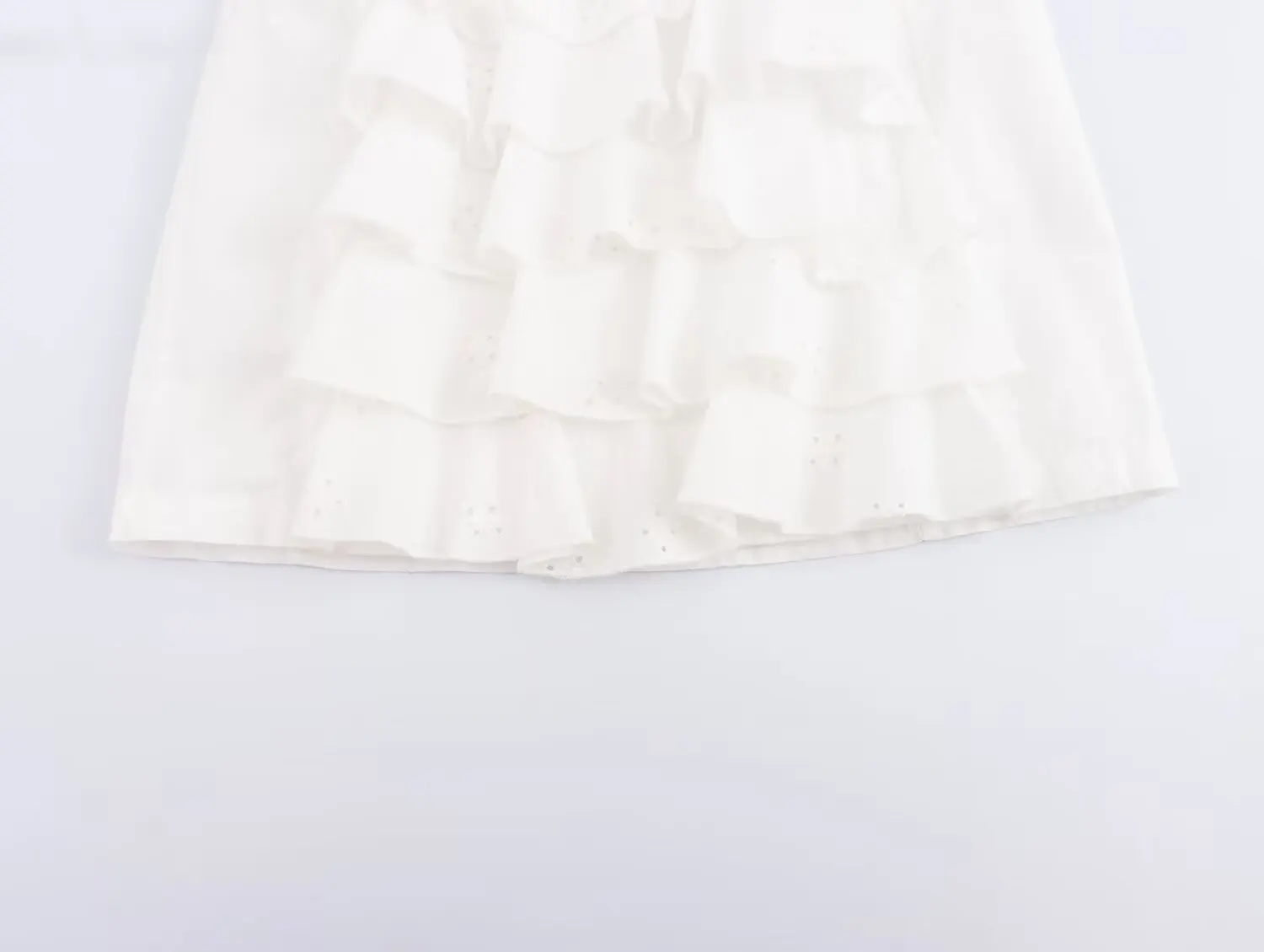 Vestido de Seda em Camadas com Bordado Decorativo, Design de Moda Fena Novo para o Outono, Estilo Europeu, Sem Mangas, Ad...