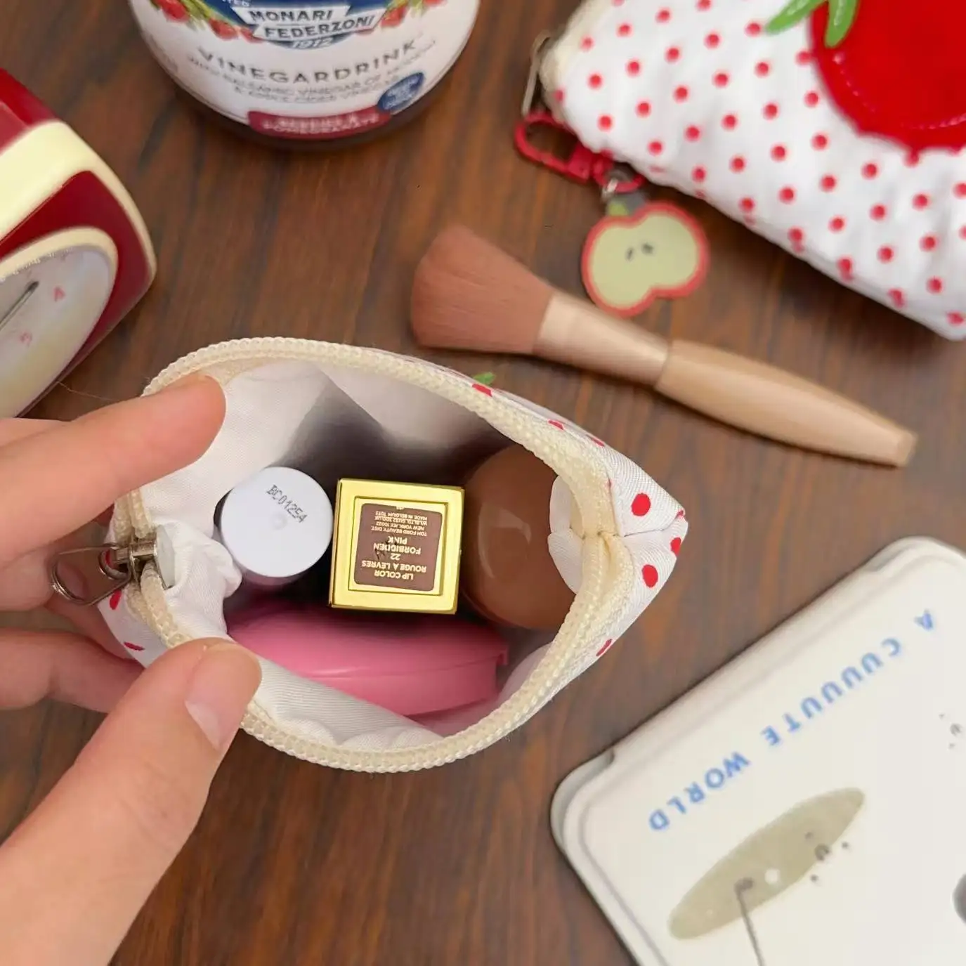 Monedero de tomate, bolsa para pasaporte de onda roja, bolsa de almacenamiento portátil para auriculares y lápiz labial, bolsa multifuncional para documentos de viaje