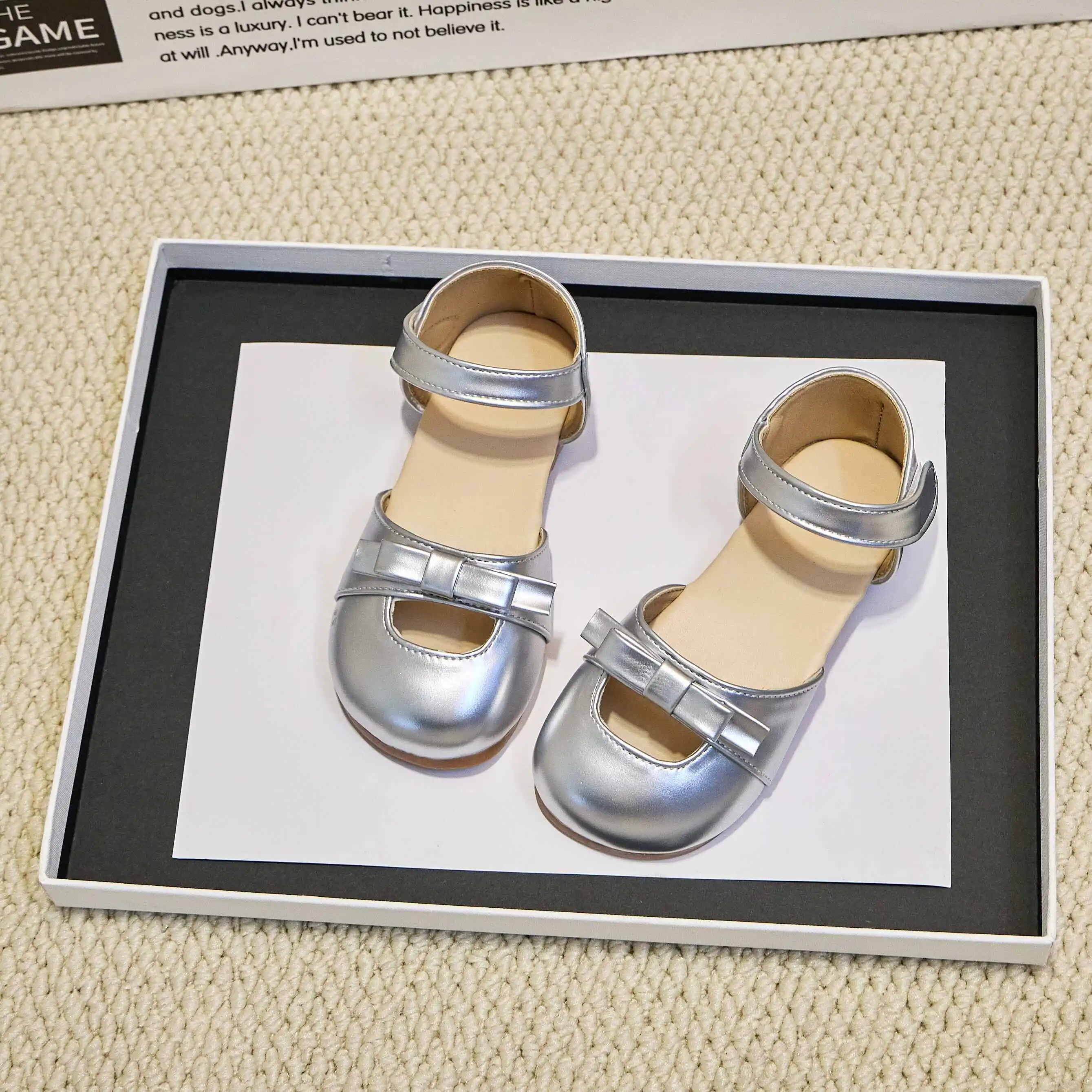 Little Girls Mary Janes Soft Leather Hollow Plain Design Summer Children Princess Shoes Light Round Toe Daily Kids Flats Sandals