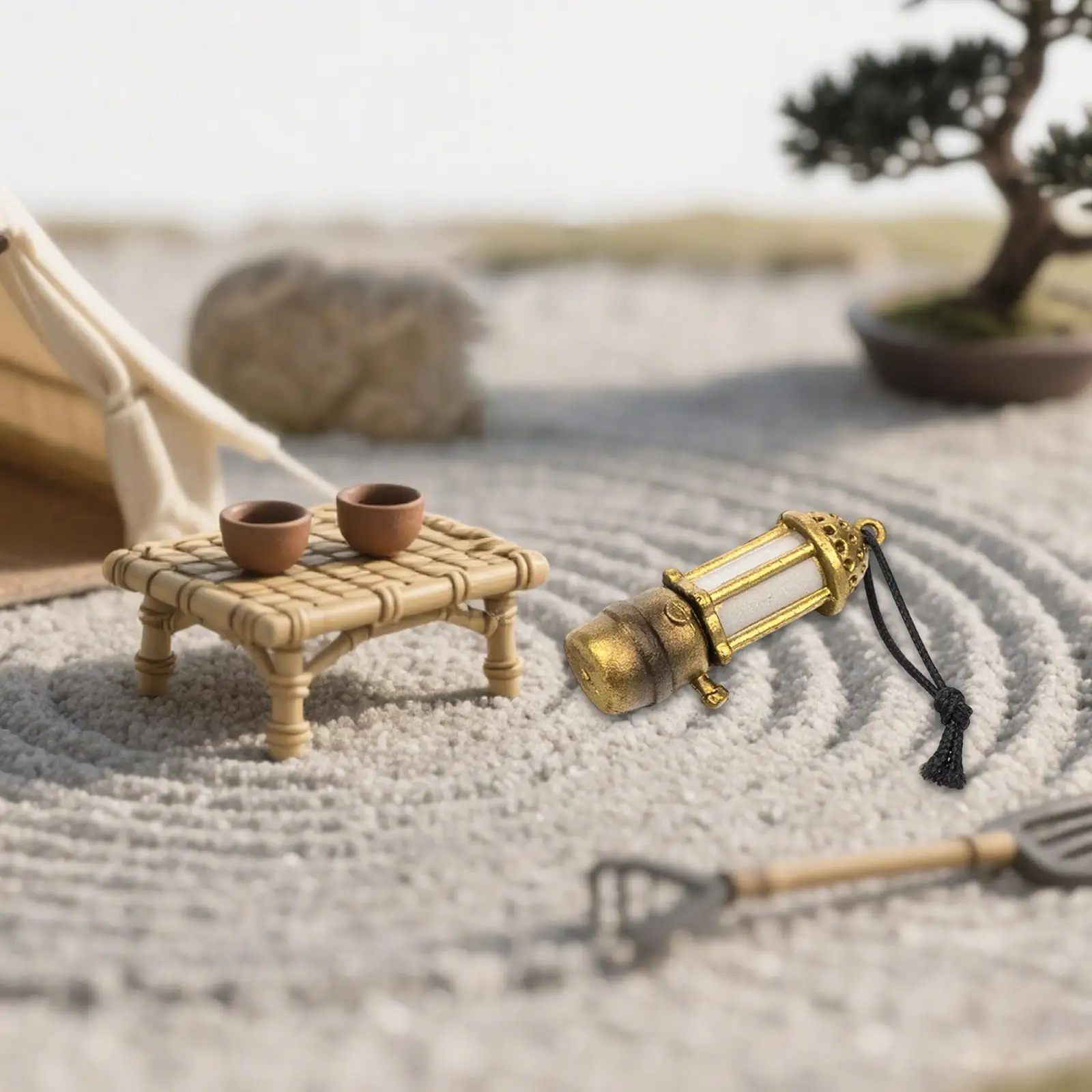 

Miniature Western Lantern Rubber Oil Lamp Model 1/12 Scale Figure Accessory for Dollhouse Decoration