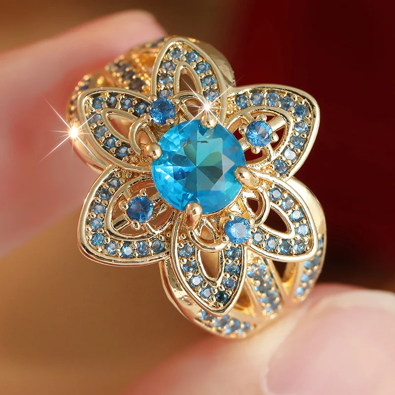 Luxuriöser Damenring mit Goldbeschichtung und Blumenmuster, eingelegter Zirkonia, Prächtiger Ring für Bankette und Dinner, Elegantes Schmuckzubehör