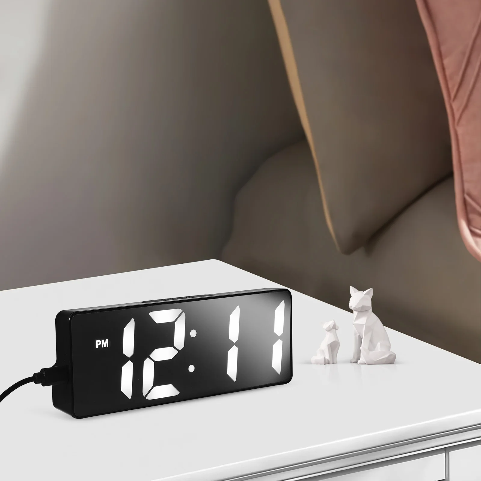 

Digital LED Alarm Clock Large Design Adjustable Brightness Desk Clock Digital Bedroom Office Temperature Date