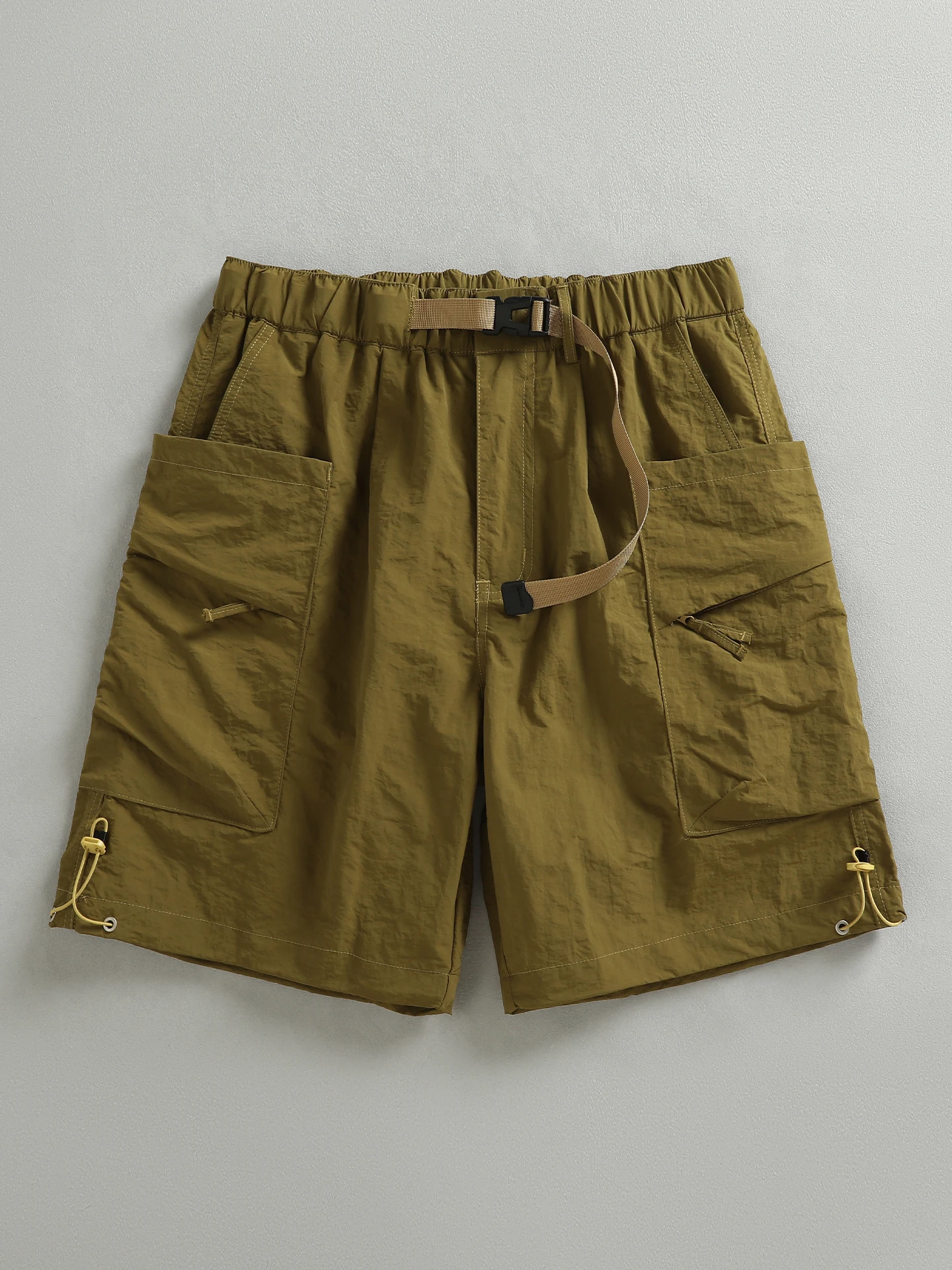 

Men's Casual Quick Dry Fabric American Retro Design Large Pocket Short Pants Summer Trendy Five-Point Pants Straight Tube