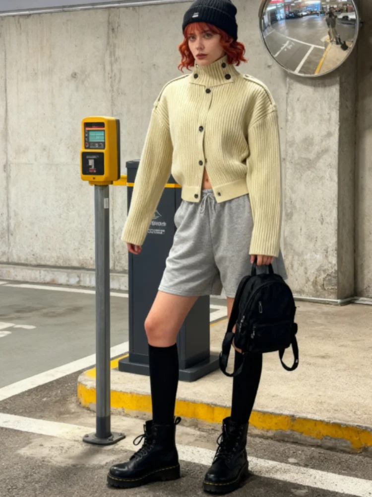 니트 가디건 여성용 크롭 스웨터 탑 턴다운 칼라 버튼 프론트 루즈 숏 니트웨어 가을 겨울 베이지 아우터웨어