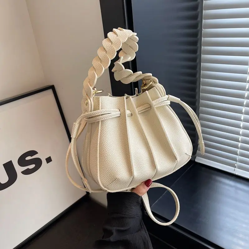 

Сумки, пригородная сумка Ins Cloud, женская новая нишевая сумка-ведро, сумка через плечо, высокое качество, высокий уровень внешнего вида