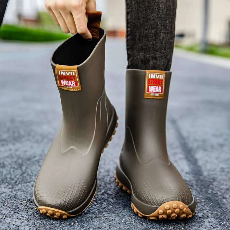 

Men's Rain Boots Waterproof Non-Slip Fiing Takeout very Labor Protection Rubber oes Spring Autumn Winter Universal