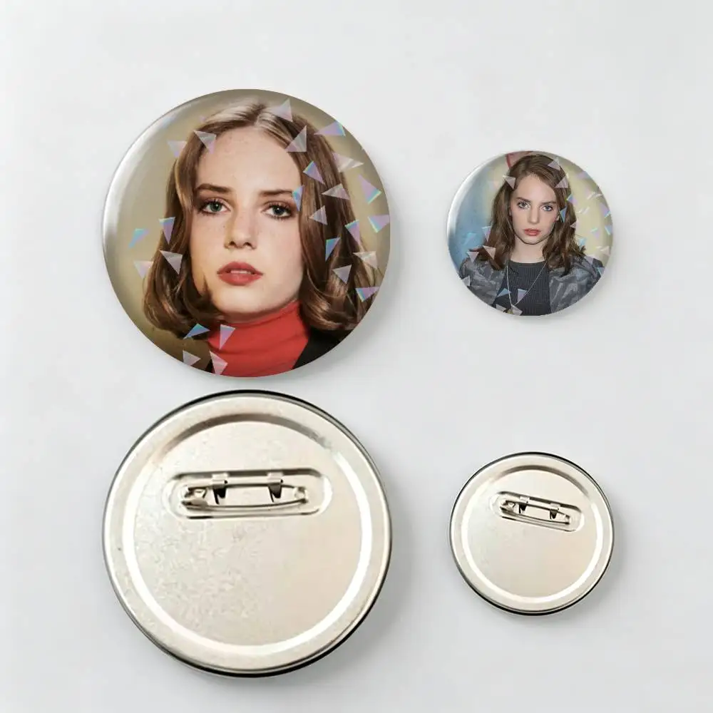 Actor Maya Hawke Singer-r Brooch Metal Decorative Brooch Pins for Backpack Clothes Jacket Accessories,Souvenir.