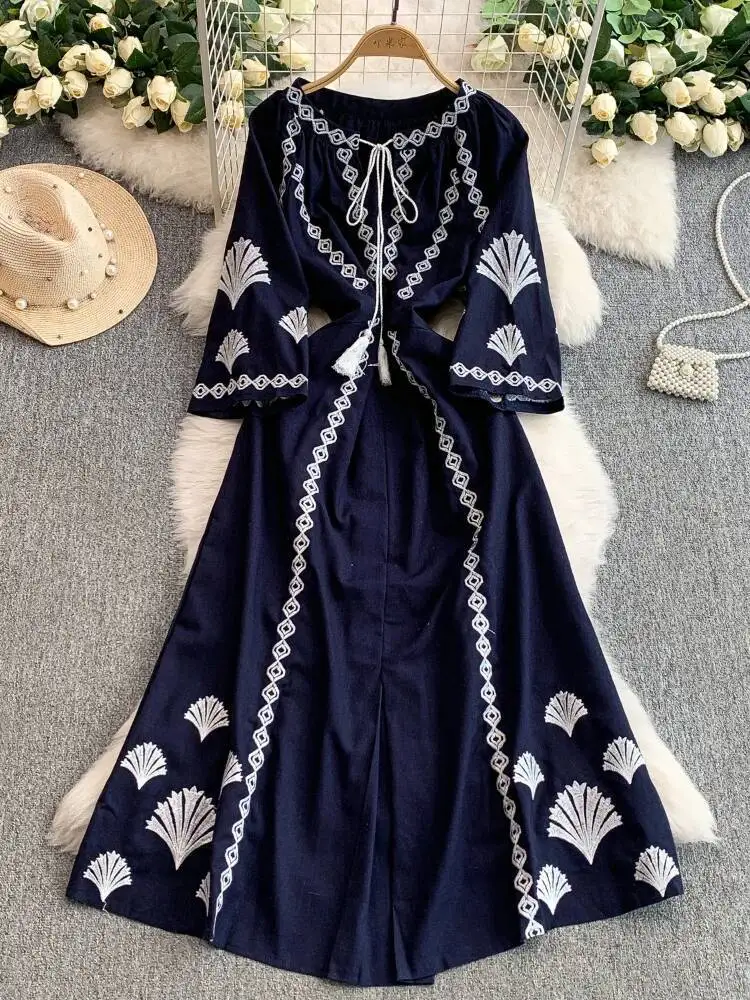 Damska Sukienka Plażowa Vintage z Haftem Wiosenna Okrągły Dekolt Długi Rękaw Sukienki Boho Elegancka Damska Sukienka Długa w Kwiaty Szaty Vestidos