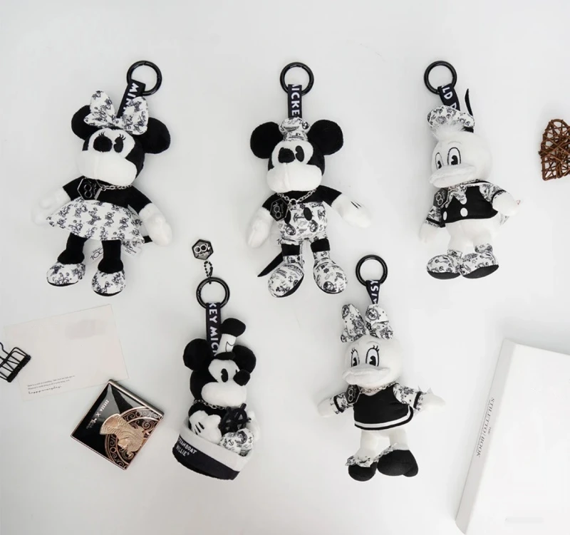 

Potdemiel Mini Mickey Family Toy Pendant Blind Box 100 Year Old Little Doll Mystery Box Black And White Classic Doll Gift