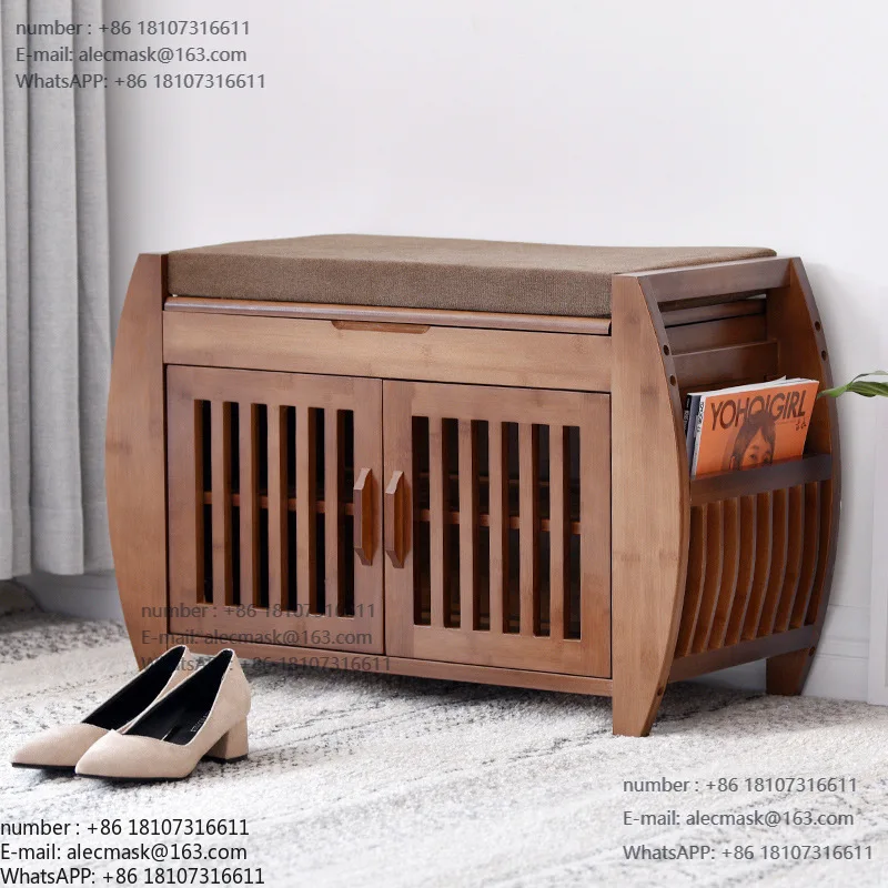 

Тумба для обуви у входной двери, простая скамья-обувница.