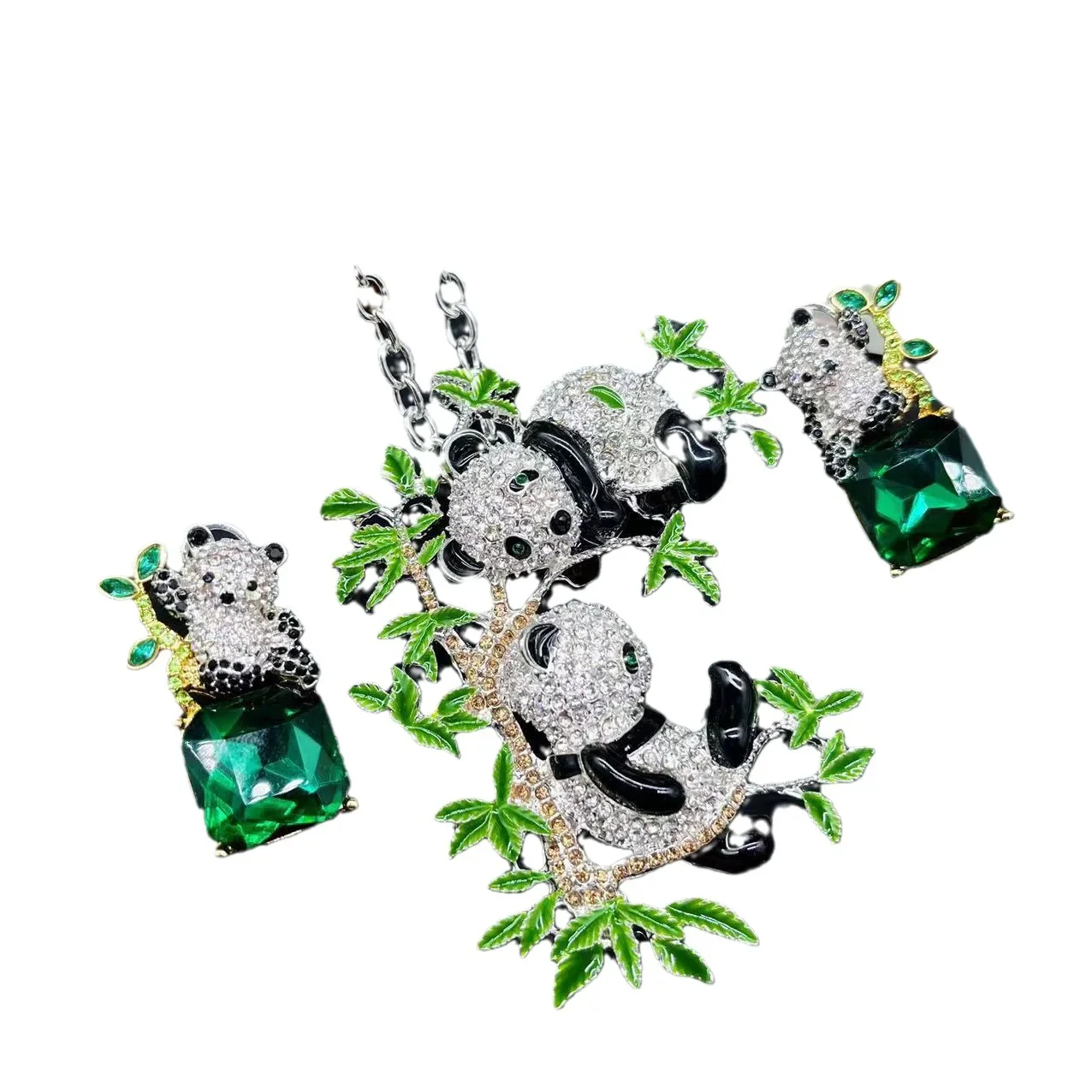 تشينغداو-خمر المينا الملونة زخرفة الباندا ، تناول الخيزران ، لطيف حجر الراين قلادة وأقراط جناح ، تشونغجو