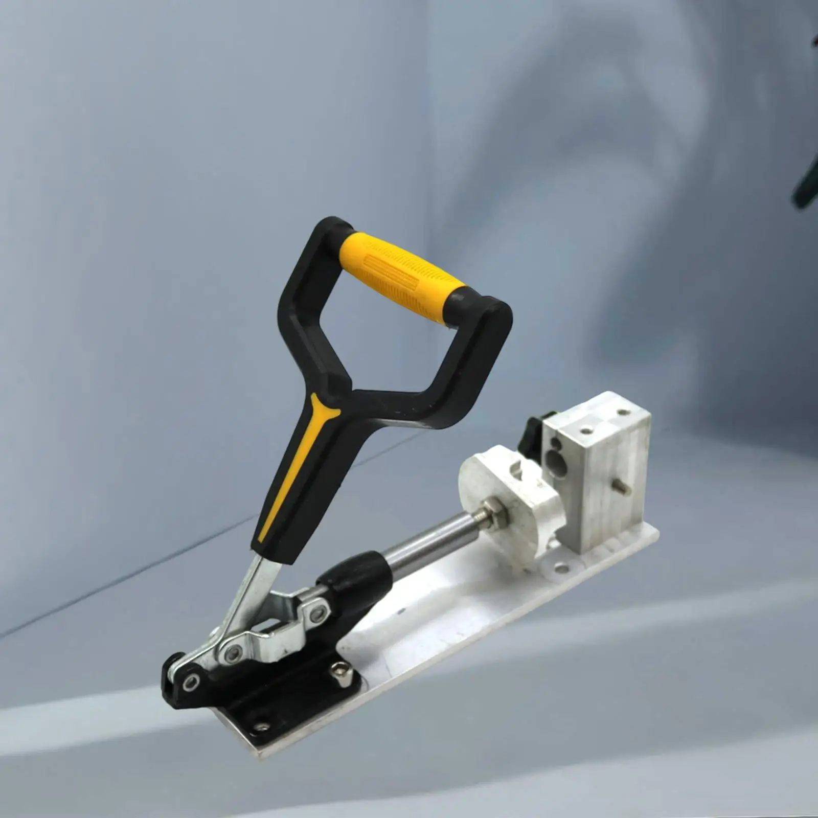 Strumento automobilistico professionale Dispositivo di installazione del tubo dell'urea in metallo Installatore flessibile della linea del carburante per officina automobilistica