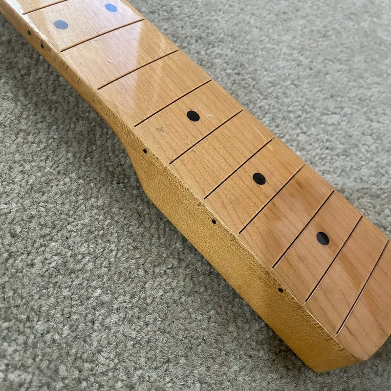 MN764 No Frets 4 String Electric Bass Neck Genuine Tagima in Maple with Damages for DIY Sales - view 4